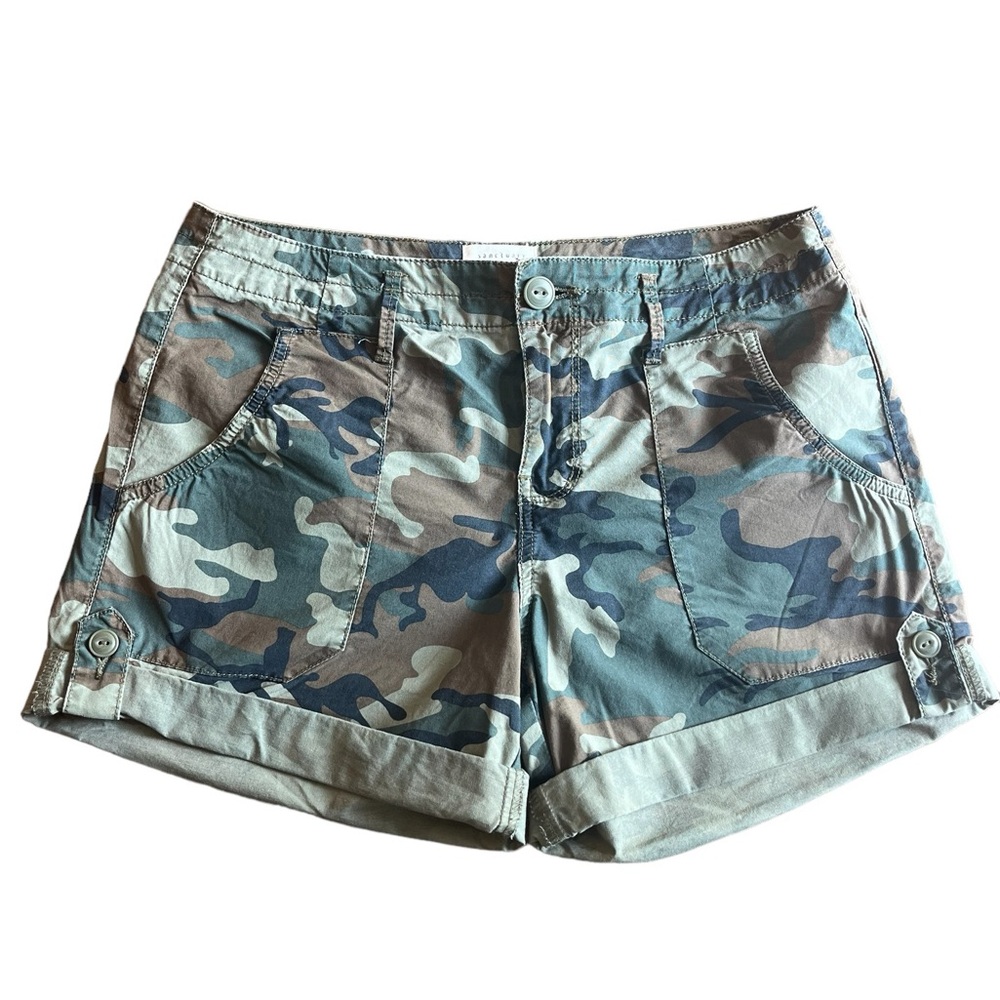 EUC Sanctuary Standard Surplus Shorts Camo Size 26